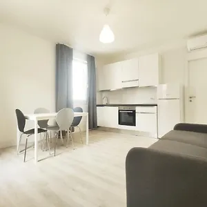 Volta - Appena Ristrutturato - 100 Mt Da Piazza Mazzini , Lido di Jesolo Italia