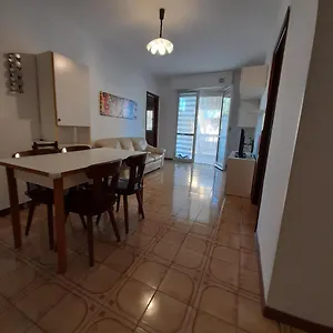 Casa Irene , Luni Italia